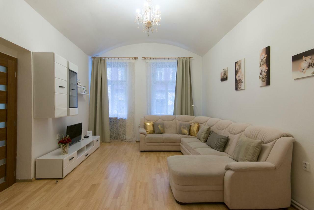 Spacious Apartment Near Wenceslas Square Prague Ngoại thất bức ảnh