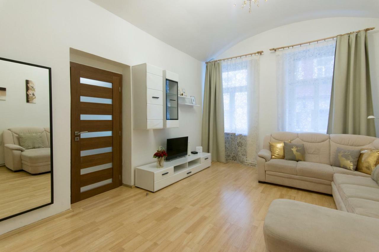 Spacious Apartment Near Wenceslas Square Prague Ngoại thất bức ảnh